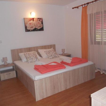 Apartments Ivo - With Terrace Supetarska Draga Kültér fotó